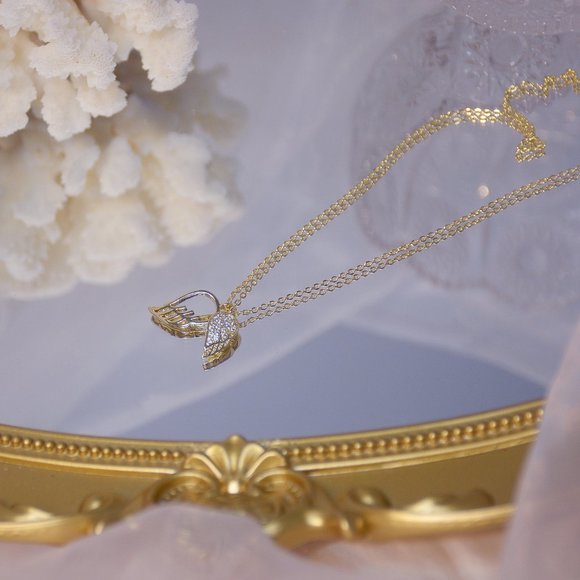 NEW 14K Gold Plated Diamond Angel Wing Necklace - Picture 6 of 9